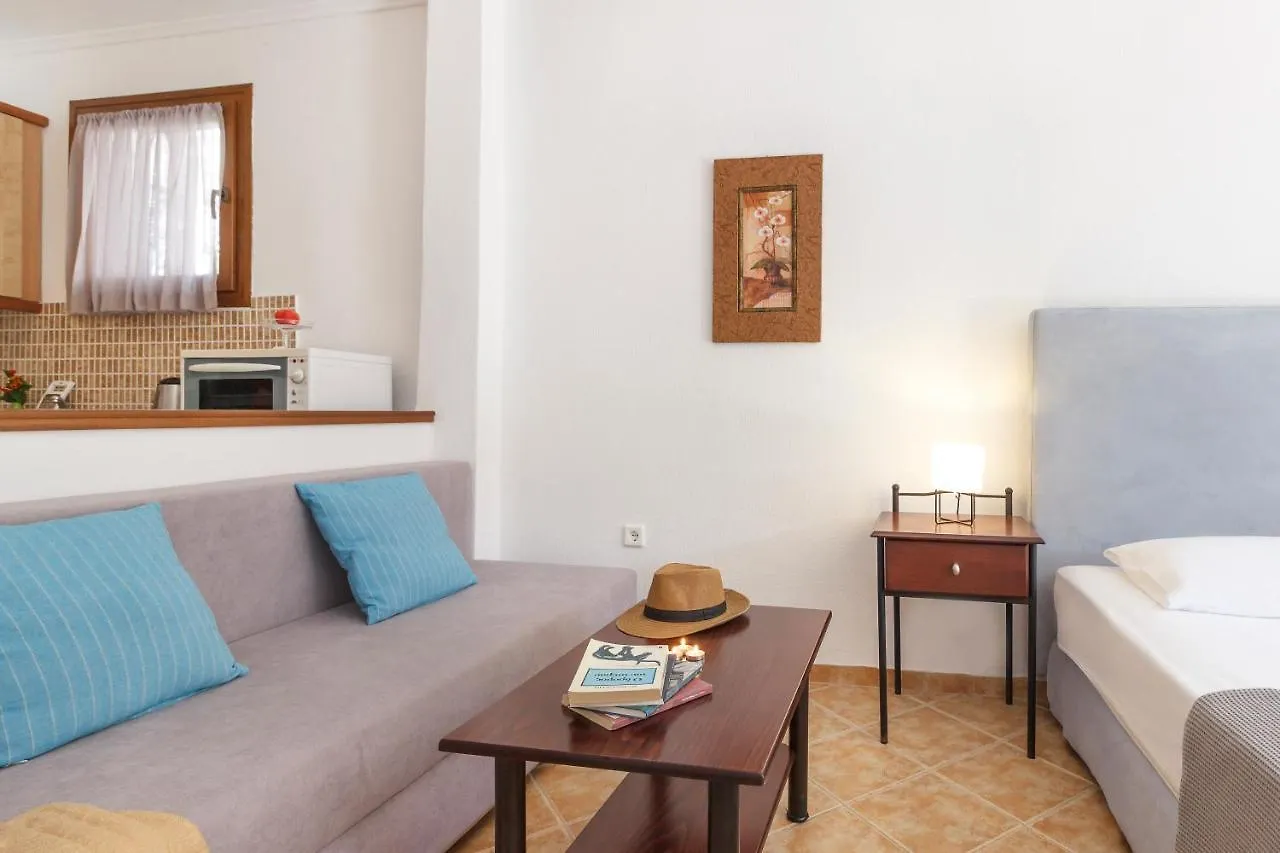 Aparthotel Maltinas House Mola Kalyva